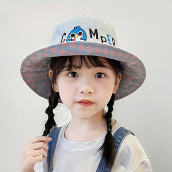 Текстилна детска шапка с цветна бродерия