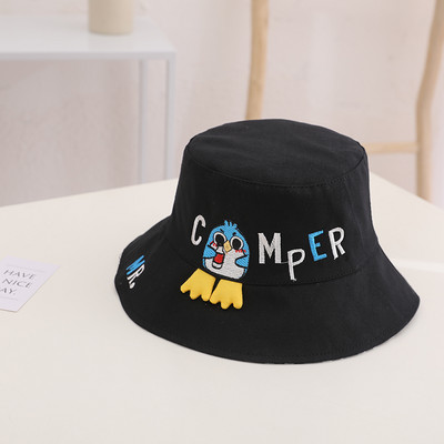 Tekstiilist värvilise tikandiga lastemüts