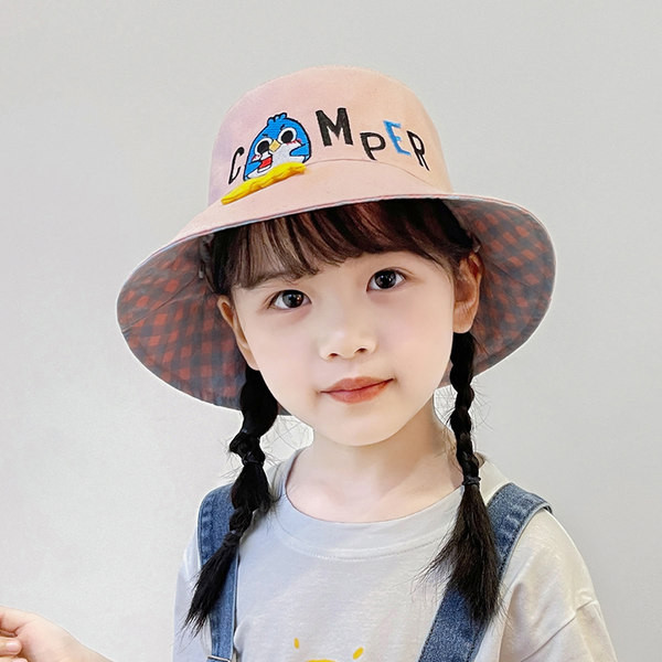 Tekstiilist värvilise tikandiga lastemüts