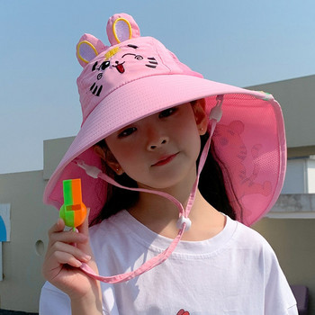 Детска шапка с широка периферия с 3D елементи
