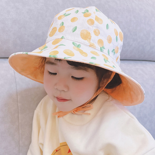 Casual suvemüts aplikatsiooni ja paelaga