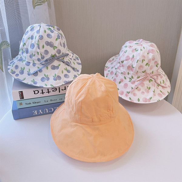 Casual suvemüts aplikatsiooni ja paelaga