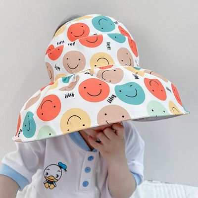 Χρωματιστό παιδικό καπέλο με εφαρμογές