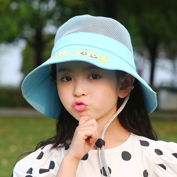 Päikesekaitsega lastemüts võrgu ja trükiga