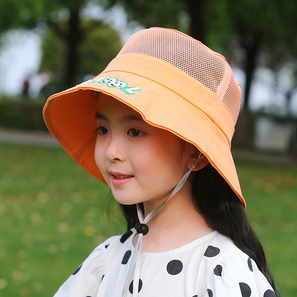 Päikesekaitsega lastemüts võrgu ja trükiga