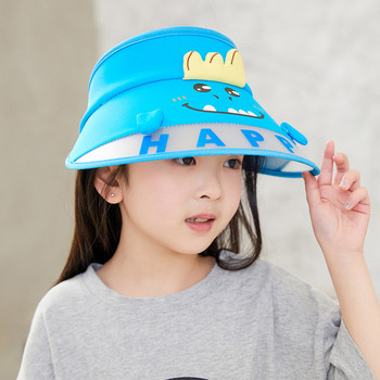 Регулируема детска шапка с апликация и козирка