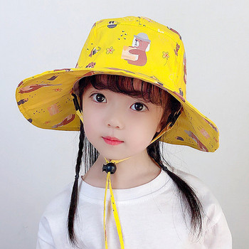 Пролетно-лятна шапка с цветен десен и връзки