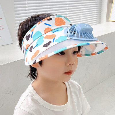 Värviline tekstiilist visiir ventilaatoriga