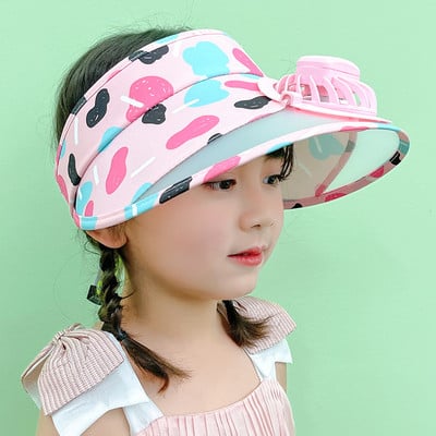 Värviline tekstiilist visiir ventilaatoriga