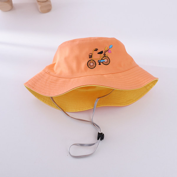 Tikandite ja lipsudega lastemüts