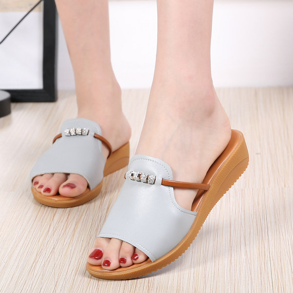 Öko-nahast vabaaja sussid - kaks mudelit