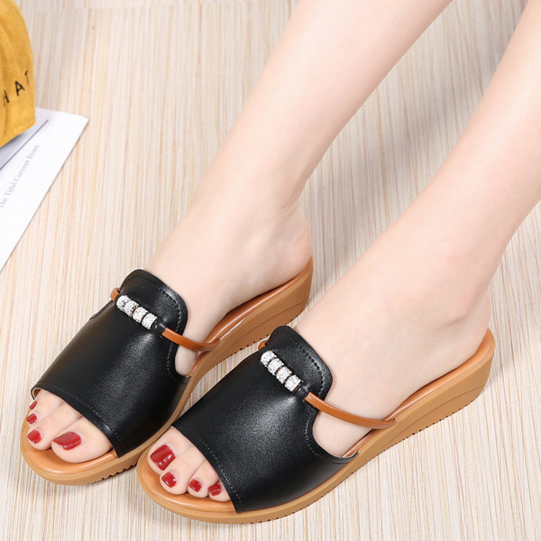 Öko-nahast vabaaja sussid - kaks mudelit