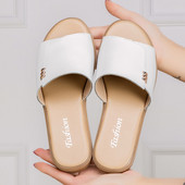 Ženske casual papuče od umjetne kože s metalnim elementom