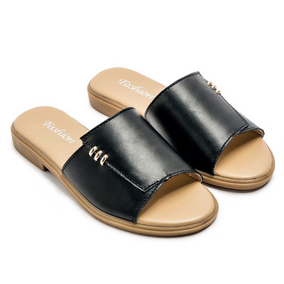 Ženske casual papuče od umjetne kože s metalnim elementom