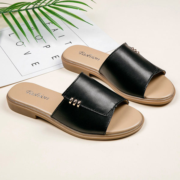 Ženske casual papuče od umjetne kože s metalnim elementom