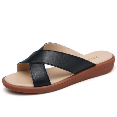 Casual γυναικείες παντόφλες με σταυρωτά λουράκια από έκο δέρμα