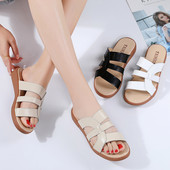 Öko-nahast rihmade ja lameda tallaga naiste sussid