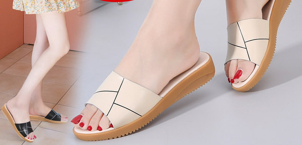 Ali model ležernih papuča s ravnim potplatom od umjetne kože