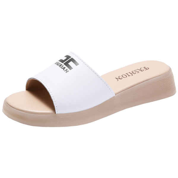 Öko-nahast naiste sussid platvormiga 3 cm ja pealdisega