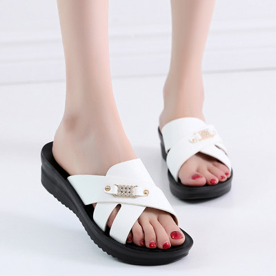 Ležerne ženske papuče s križnim naramenicama