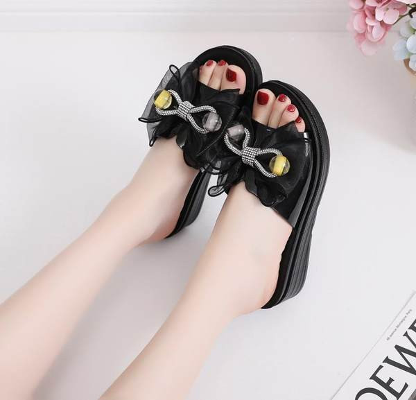 Ženske moderne papuče sa ukrasnim kamenčićima