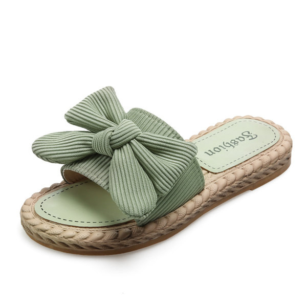 Kaasaegsed naiste sussid lindiga - mitut värvi