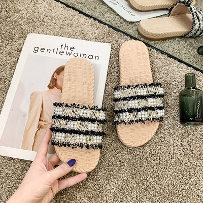 Ljetne ženske papuče sa perlicama i ravnim đonom