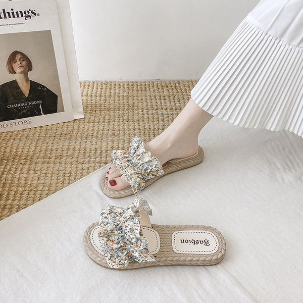 Lameda talla ja lillemotiividega naiste sussid