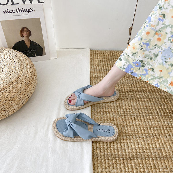 Γυναικείες παντόφλες με επίπεδη σόλα - σε τρία χρώματα