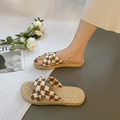 Rannasussid ruuduliste ristrihmadega