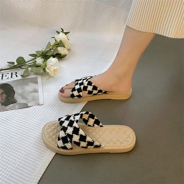 Rannasussid ruuduliste ristrihmadega