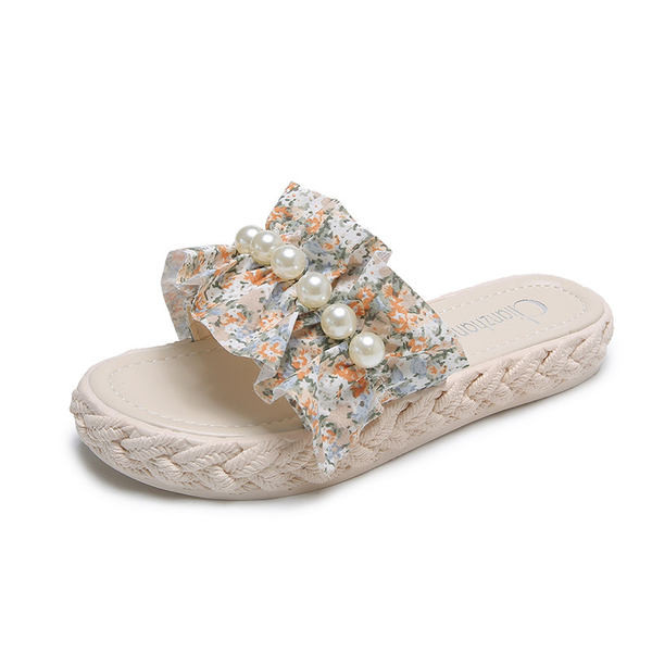 Moodsad pärlite ja lameda tallaga sussid naistele