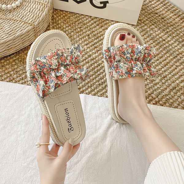 Ženske papuče više modela sa cvjetnim motivima i trakom - platforma 4 cm