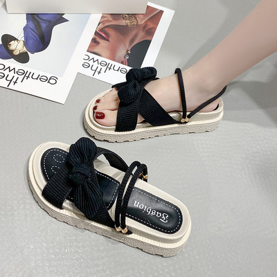 Naiste sussid, mida saab kanda sandaalina