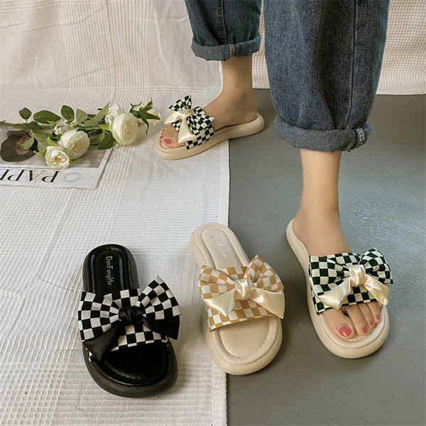 Ženske papuče s ravnim potplatom i satenskom trakom