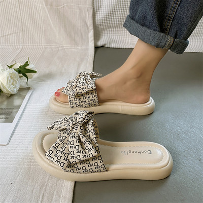 Novi model papuča sa trakom