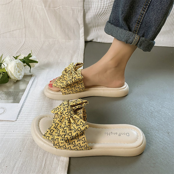 Novi model papuča sa trakom