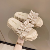 Casual papuče od eko kože s platformom od 3 cm i perlicama