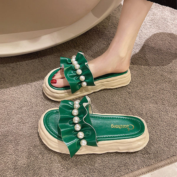 Casual papuče od eko kože s platformom od 3 cm i perlicama