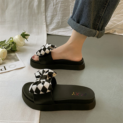 Novi model ženskih papuča sa trakom