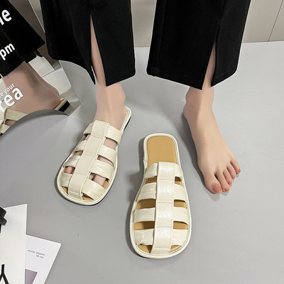 Praegused kunstnahast lameda tallaga sussid