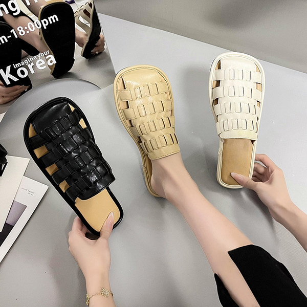 Ženske papuče zaobljeni model od eko kože