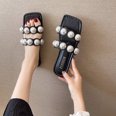 Praegused lameda tallaga sussid ja kahes värvitoonis pärlid