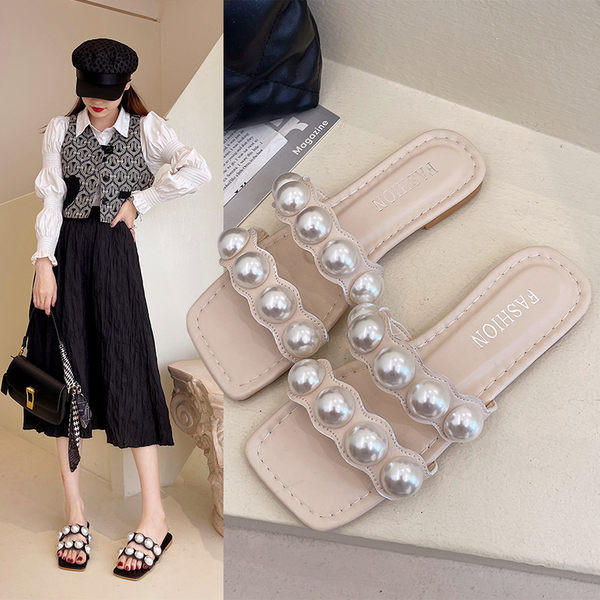 Praegused lameda tallaga sussid ja kahes värvitoonis pärlid