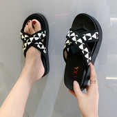 Ležerne ženske papuče s križnim naramenicama