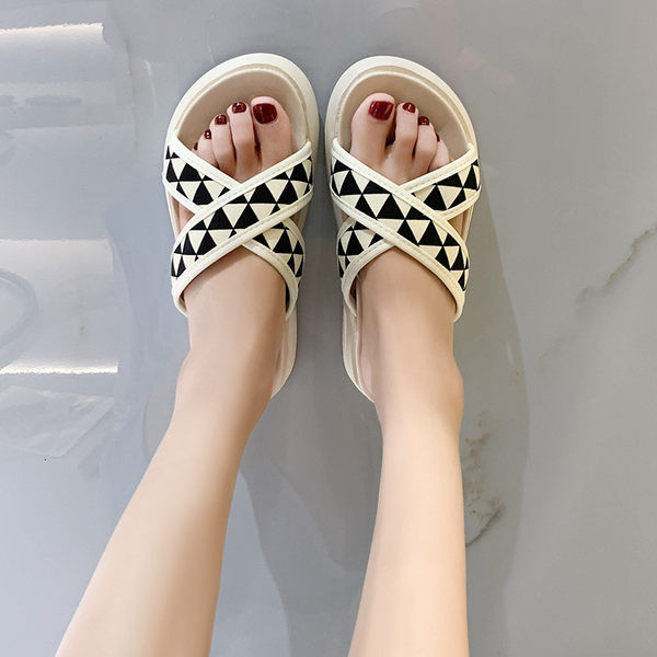 Ležerne ženske papuče s križnim naramenicama