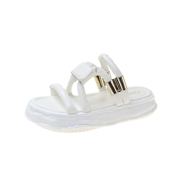 Ženske papuče s visokim potplatom i metalnim elementom