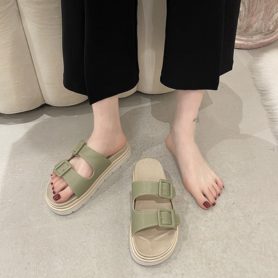 Ženske papuče s kopčama