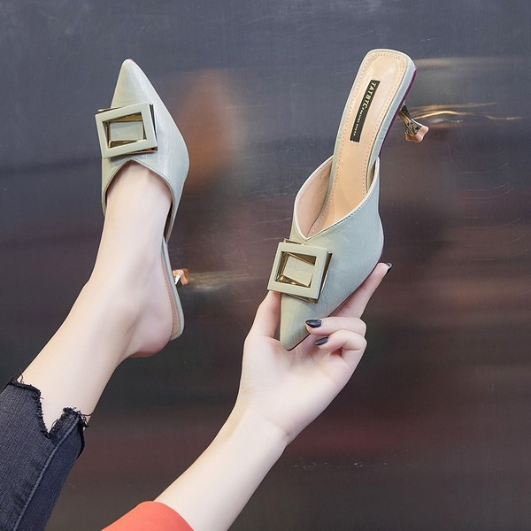 Ženske špicaste papuče s kopčom i petom od 6,5 cm