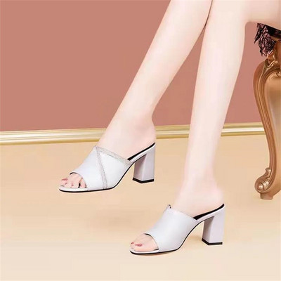 Ženske elegantne papuče s ukrasnim kamenčićima i petom 6,5 cm